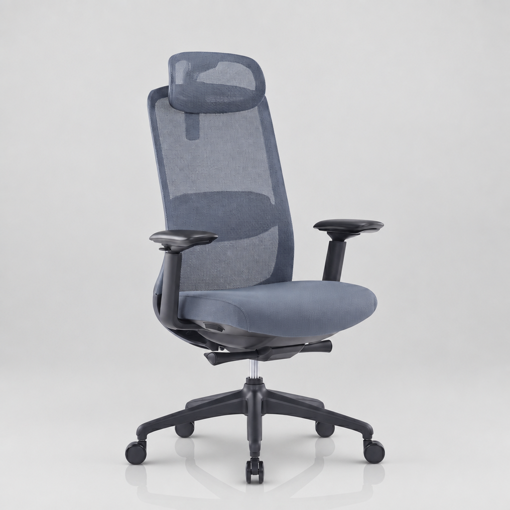 Karrigë Polar 531A hiri në sfond gri të çelët
